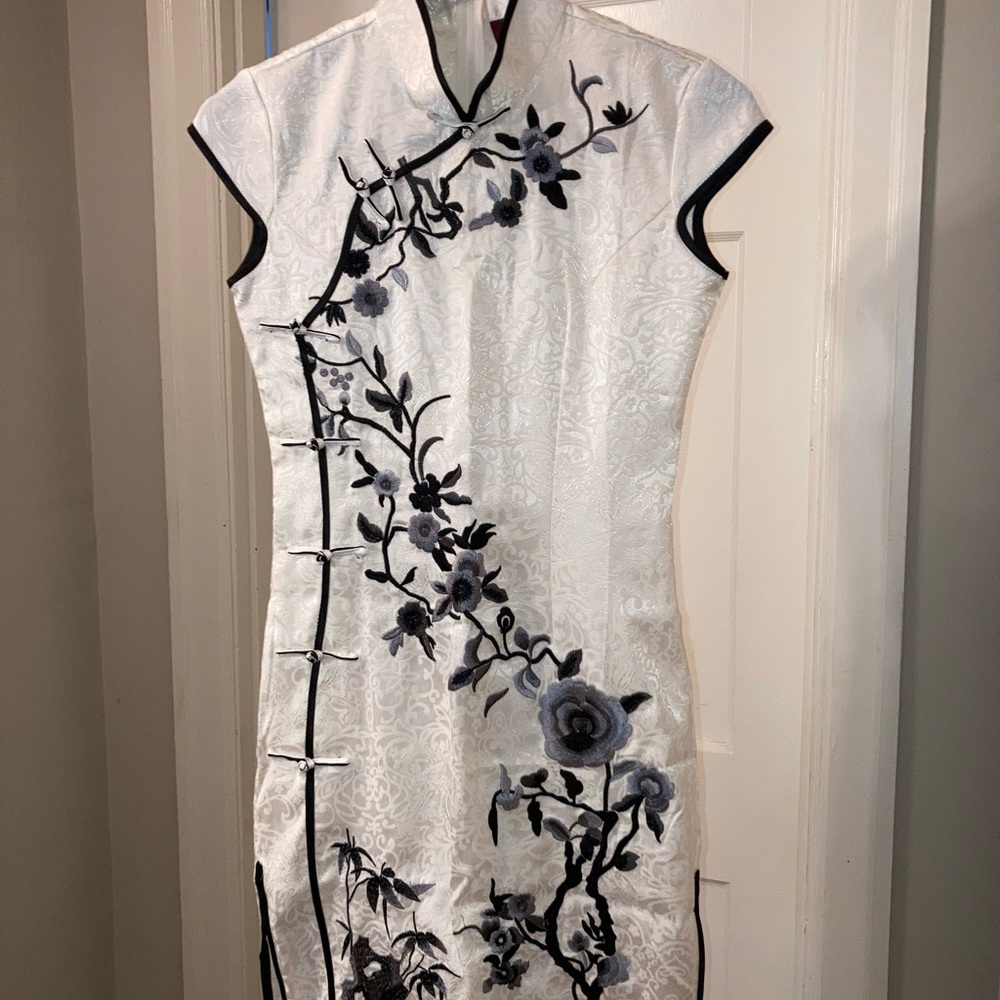 Knee Length White Dress size Small